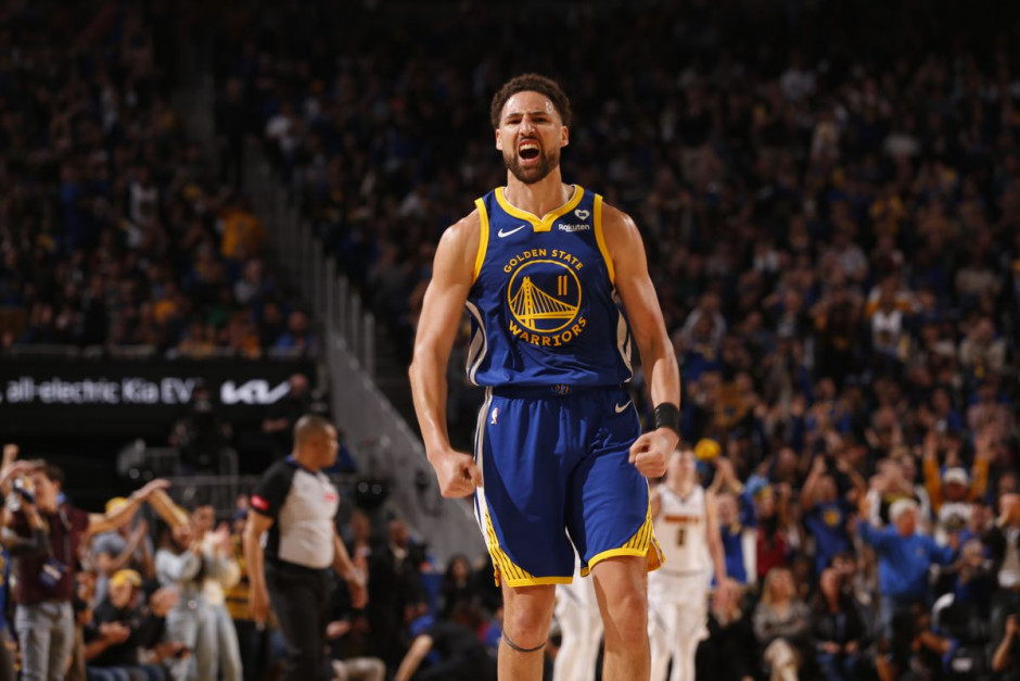 在摔跤比赛 在摔跤比赛